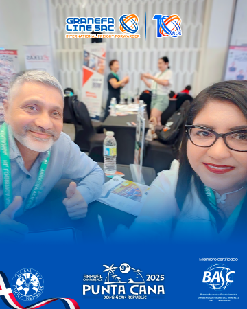 Equipo de Granefa Line en evento de logística