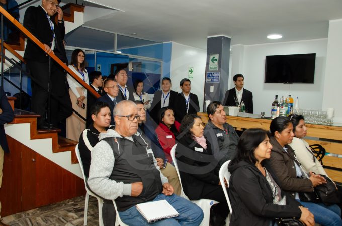 Sesión de preguntas y respuestas en el 1er Encuentro Empresarial Granefa Line con clientes.